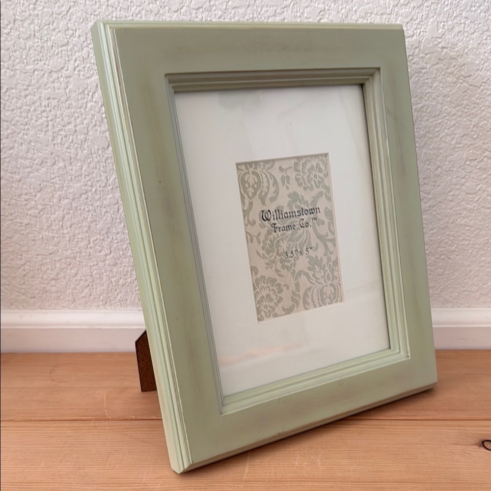 NWOT 10”x12” heavy pale green rustic finish desk frame w/mat for 3.5”x5” photo